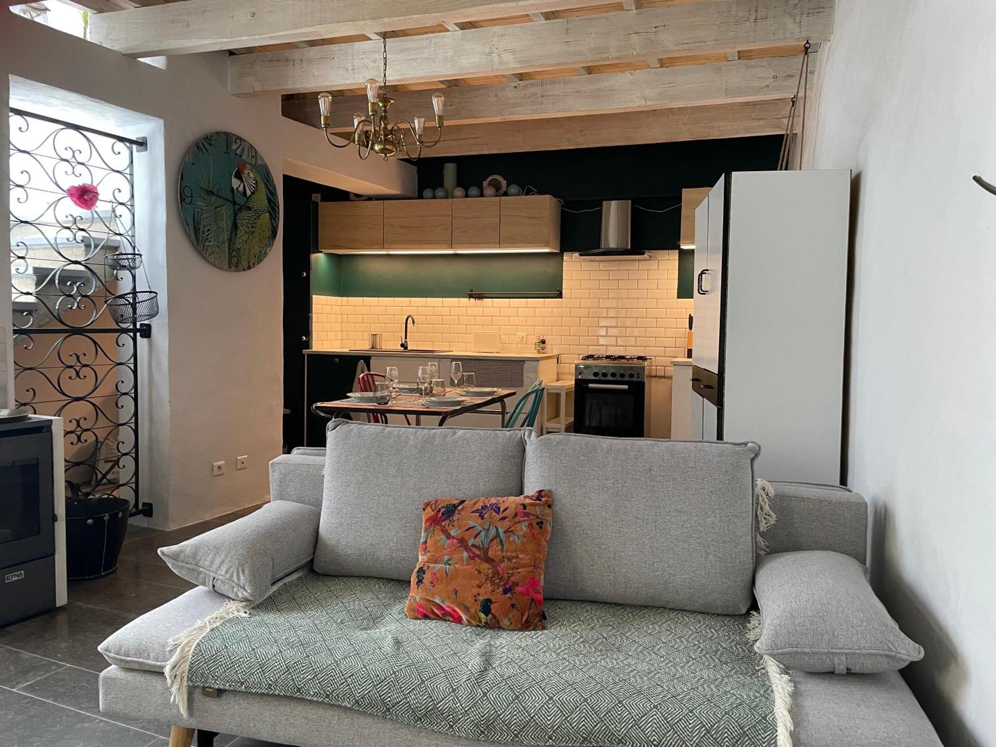Charmante Maison De Village Collias ภายนอก รูปภาพ